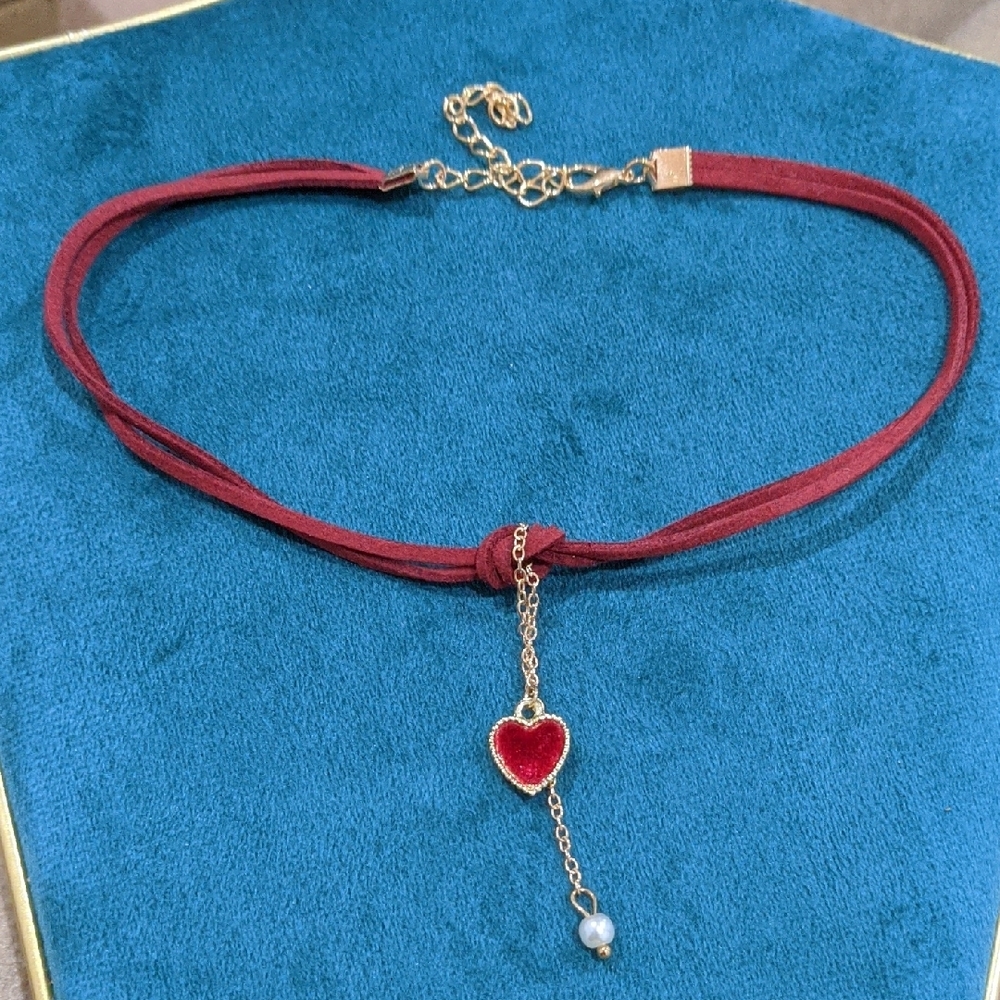 Elegant Red Heart Pendant Collar Choker Necklace